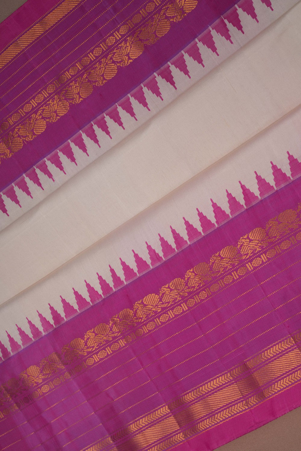 Image of Gadwal Silk Off-White Saree